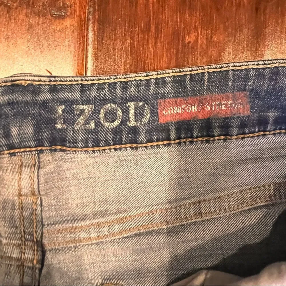 IZOD Men's Classic Blue Denim Jeans Size 33, 34